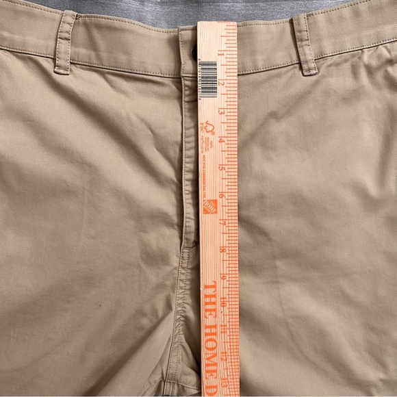 Nike Dri-FIT Golf Shorts Men's Size 40 Khaki
Flat Front Performance Chino - Picture 5 of 8